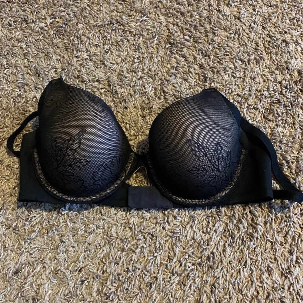 Black floral bra